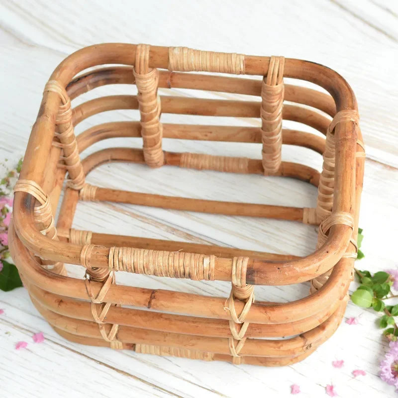Panier Rotin “Charme Ancien” – Prop Rétro Photo Bébé™