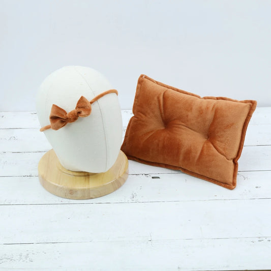 Coussin Velours Orange – Prop Coloré Pose Bébé™