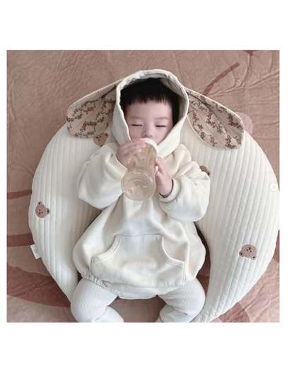 Coussin Lune & Ourson™ – Positionneur Nuit Photo Bébé