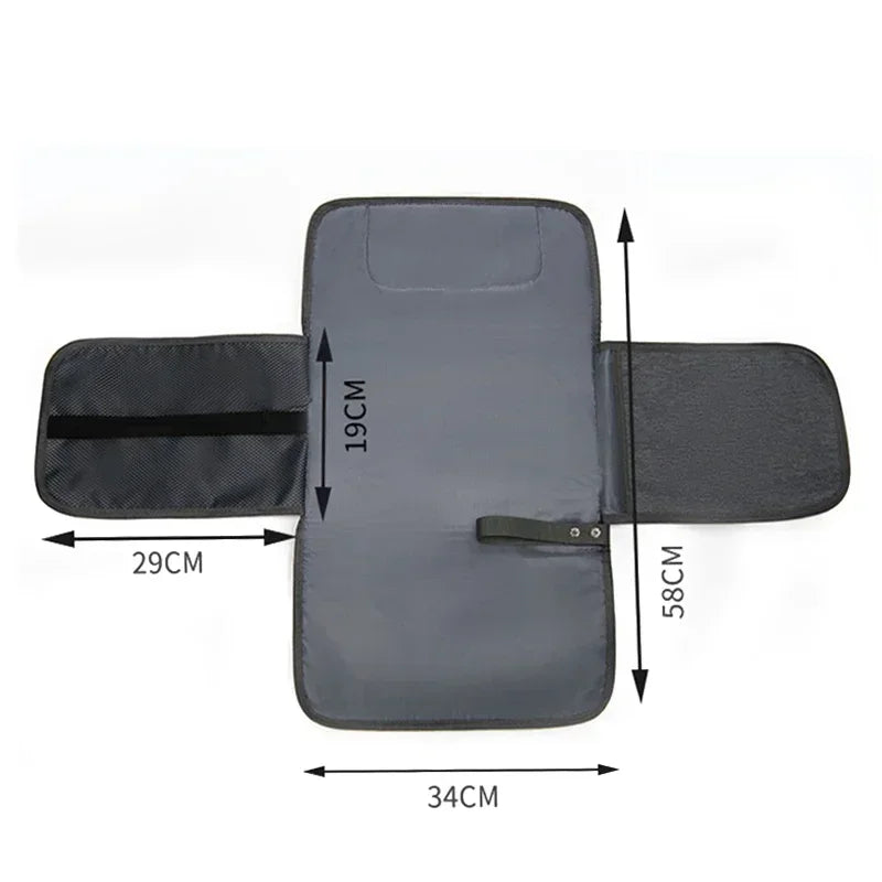 Tapis à langer nomade imperméable avec poches intégrées - Noir