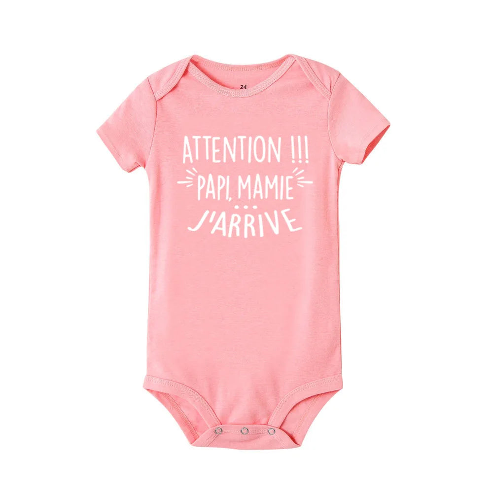 Body Bébé « Attention !!! Papi, Mamie, j’arrive »