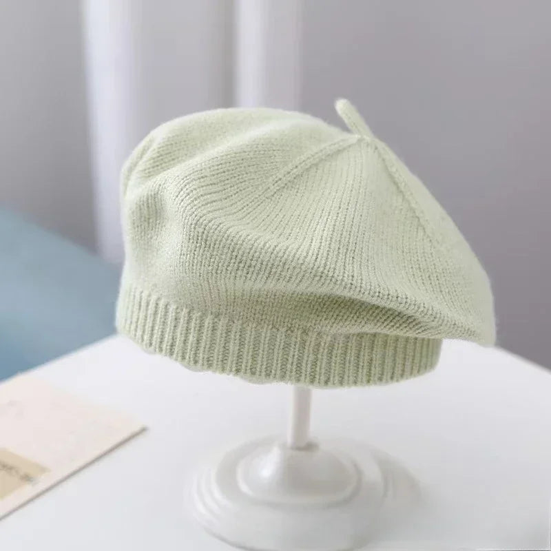 Béret Tricoté pour Bébé – Bonnet Doux Automne-Hiver en Couleurs Tendances