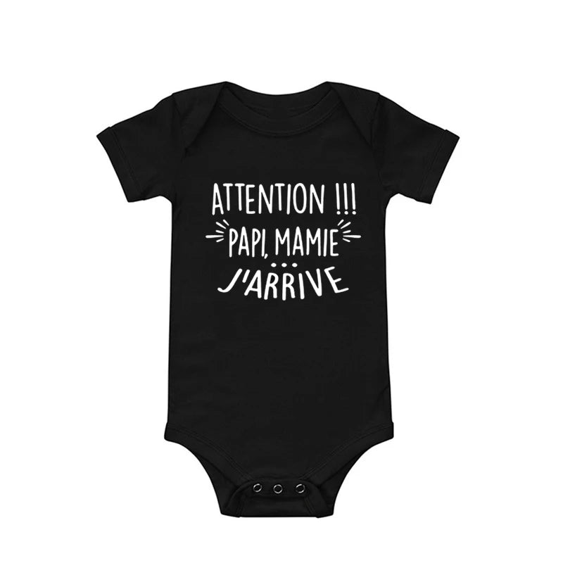 Body Bébé « Attention !!! Papi, Mamie, j’arrive »