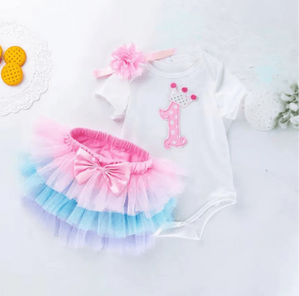 Ensemble 1er Anniversaire Bébé – Body “1 Licorne” + Jupe Tutu Arc - en - ciel + Bandeau - Bébé pour toujours
